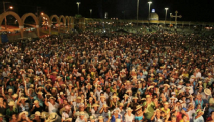 Manifestações religiosas no Brasil | Dossiê Pluralismo Religioso | Coletiva
